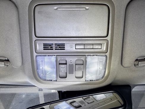 Used 2017 Honda Pilot Touring image 37