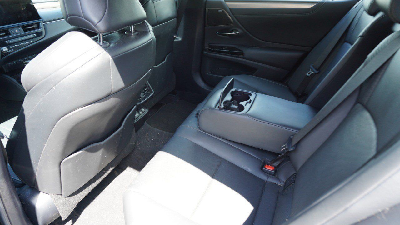 Used 2024 Lexus ES 300h F Sport w/ Accessory Package (Z2) FWD image 10