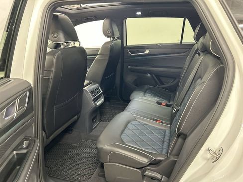 Certified 2024 Volkswagen Atlas Cross Sport SEL Premium R-Line AWD/4WD image 21