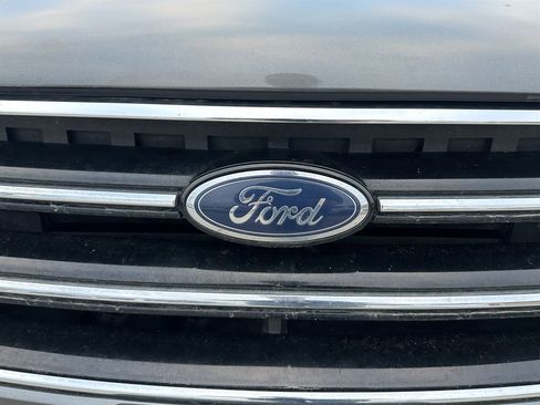 Used 2017 Ford Escape SE w/ Equipment Group 201A image 33