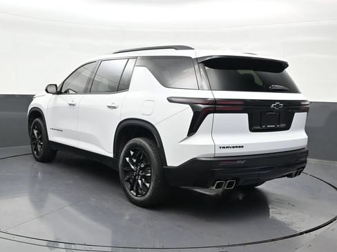 Used 2025 Chevrolet Traverse LT w/ Midnight/Sport Edition FWD image 3