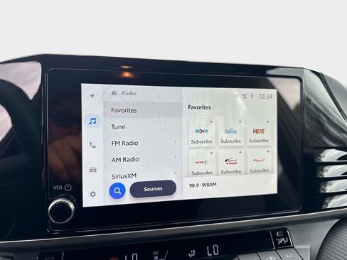 Used 2025 Toyota Camry SE image 22