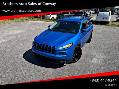 Used 2018 Jeep Cherokee Latitude w/ Altitude Package