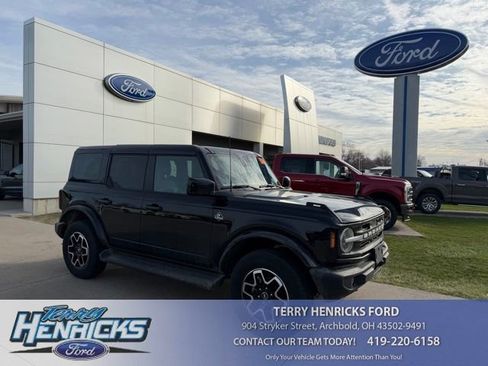 Used 2025 Ford Bronco Outer Banks image 1