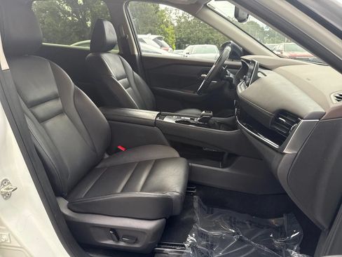 Used 2023 Nissan Rogue SL FWD image 17