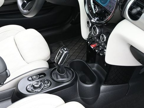 Used 2023 MINI Cooper S w/ Driver Assistance Package image 33