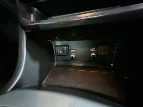 Used 2022 Chevrolet Colorado LT w/ Fleet Safety Package RWD image 39