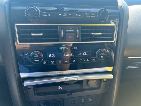 Used 2024 Nissan Armada SV AWD/4WD image 17