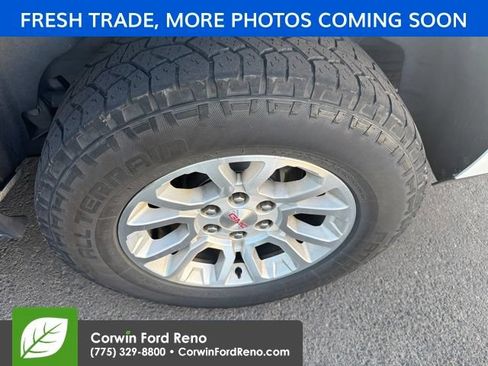 Used 2019 GMC Yukon XL SLT w/ Open Road Package AWD/4WD image 17
