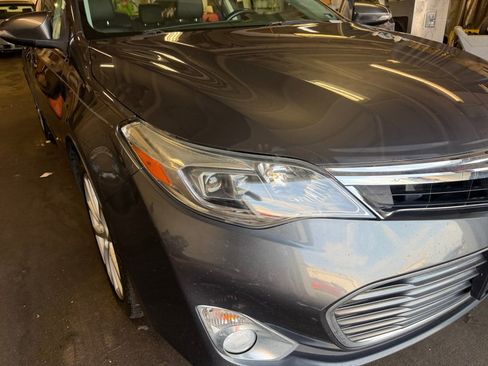 Used 2013 Toyota Avalon XLE Touring FWD image 28