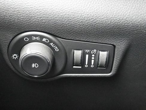 New 2026 Jeep Compass Limited image 21