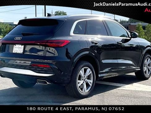 Used 2025 Audi Q5 Premium w/ Convenience Package AWD/4WD image 2