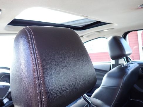 Used 2012 Ford Focus SEL image 9