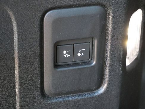 Used 2024 Land Rover Defender 110 Carpathian Edition AWD/4WD image 25