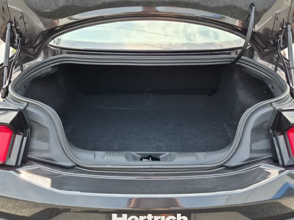 Used 2024 Ford Mustang GT RWD image 18