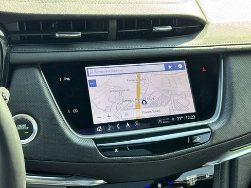 Used 2025 Cadillac XT5 Premium Luxury image 24