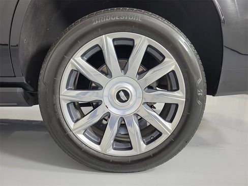 Certified 2023 Cadillac Escalade Premium Luxury Platinum w/ Heavy-Duty Trailer Package image 10