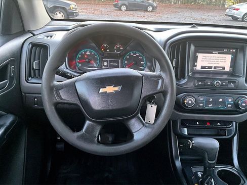 Used 2018 Chevrolet Colorado W/T image 9