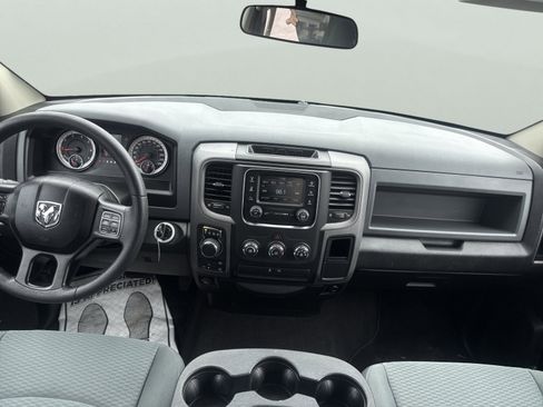 Used 2019 RAM 1500 Express AWD/4WD image 12