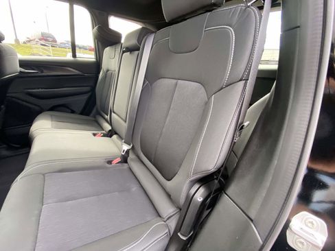 New 2025 Jeep Grand Cherokee Laredo X image 11