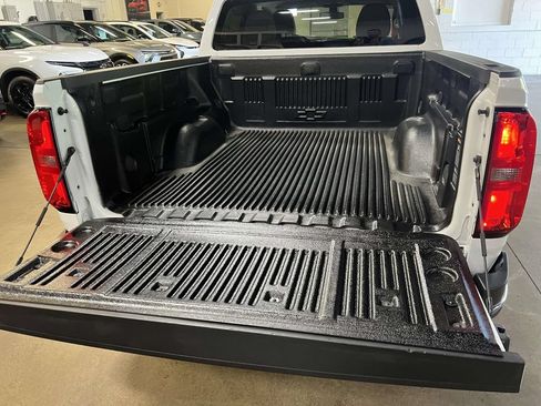 Certified 2019 Chevrolet Colorado W/T w/ WT Convenience Package AWD/4WD image 10