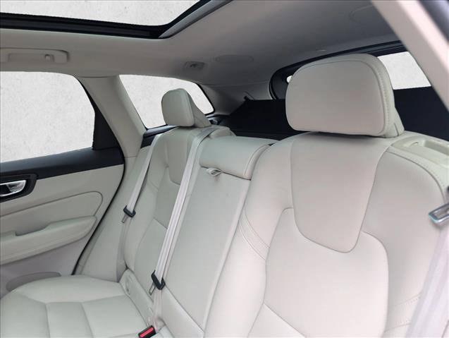 Used 2023 Volvo XC60 B5 Plus w/ Protection Package Premier FWD image 17