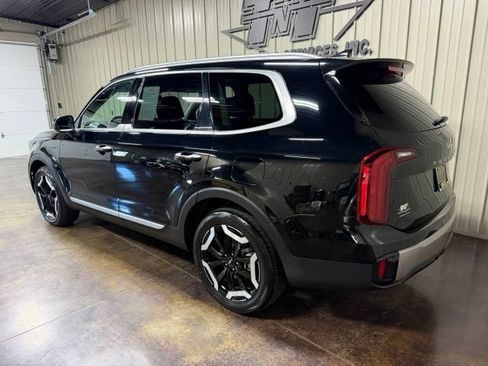 Used 2025 Kia Telluride S FWD image 5