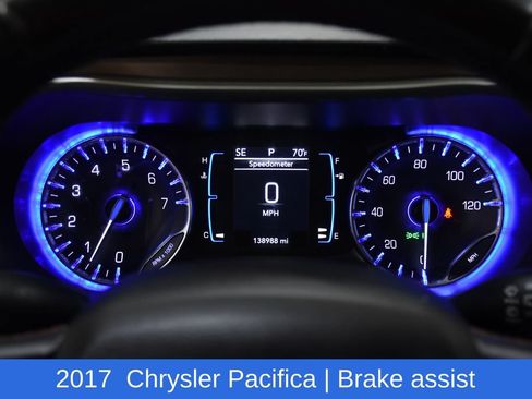 Used 2017 Chrysler Pacifica Touring-L FWD image 13