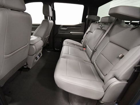 Used 2024 GMC Sierra 1500 SLT image 14