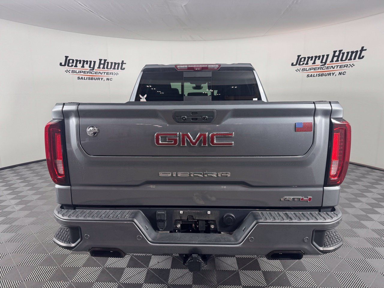 Used 2021 GMC Sierra 1500 AT4 w/ AT4 Premium Package AWD/4WD image 8