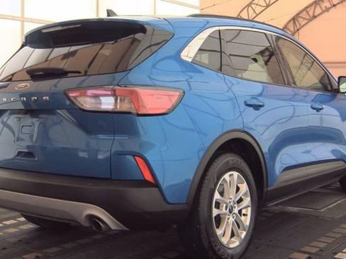 Used 2021 Ford Escape SE FWD image 3