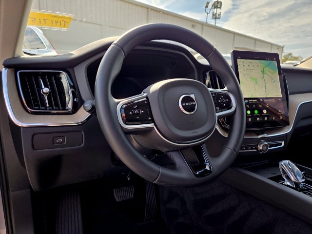 Certified 2026 Volvo XC60 B5 Plus AWD/4WD image 9