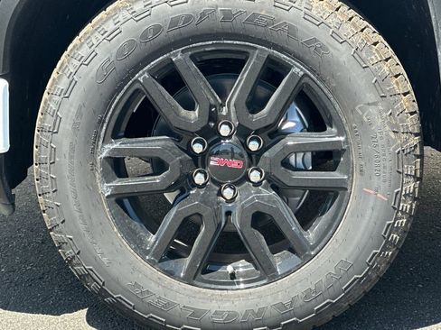 New 2026 GMC Sierra 1500 Elevation w/ Preferred Package AWD/4WD image 26