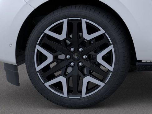 New 2025 Ford Expedition Platinum w/ Platinum Ultimate Package image 19