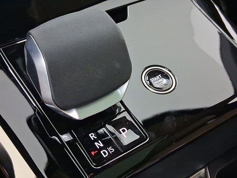 New 2026 Land Rover Range Rover Sport SE image 23