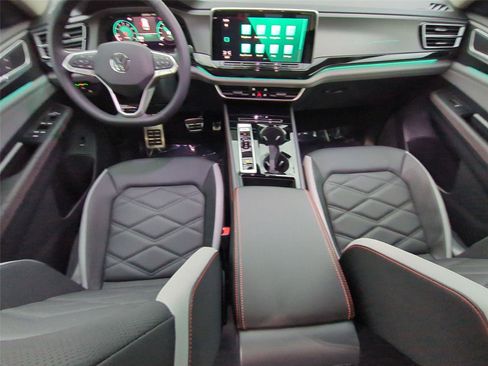 New 2026 Volkswagen Atlas Peak Edition AWD/4WD image 18