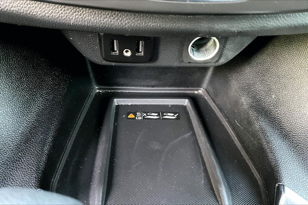 Used 2023 Chevrolet Traverse LT FWD image 33