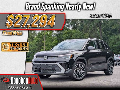 Used 2025 Volkswagen Taos SE FWD image 1