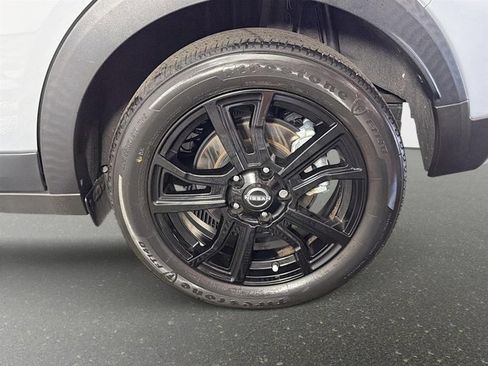 Certified 2024 Nissan Kicks SR image 27