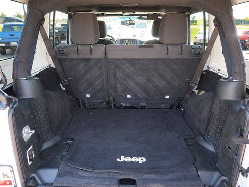 Used 2016 Jeep Wrangler Unlimited Sport w/ Quick Order Package 24S AWD/4WD image 25