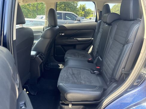 Used 2020 Mitsubishi Outlander SE FWD image 16