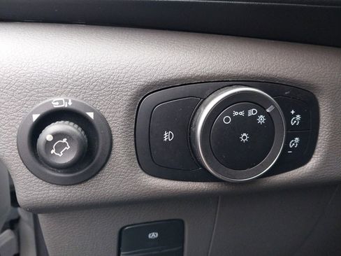 Used 2023 Ford Transit 350 XLT image 19