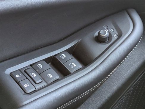 Used 2023 Jeep Grand Cherokee L Limited image 27