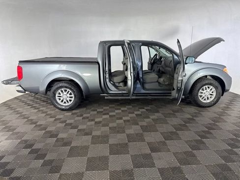 Used 2016 Nissan Frontier SV w/ SV Value Truck Package RWD image 13