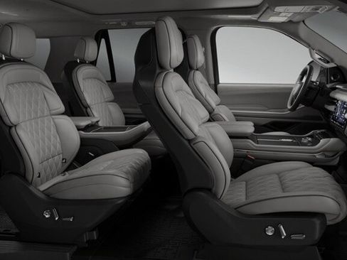 New 2026 Lincoln Navigator L Black Label AWD/4WD image 29