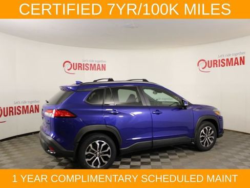 Used 2024 Toyota Corolla Cross AWD Hybrid w/ Moonroof Package image 9