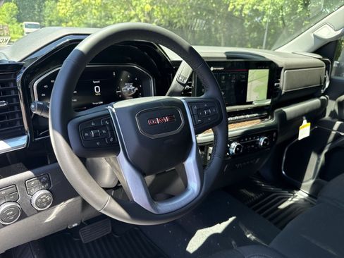 New 2026 GMC Sierra 2500 SLE w/ SLE Value Package; AWD/4WD image 14