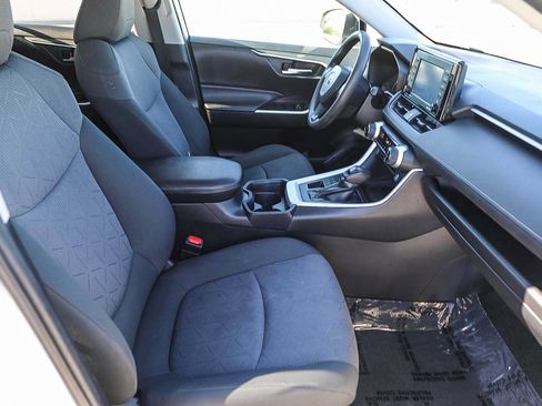 Certified 2020 Toyota RAV4 XLE AWD/4WD image 16