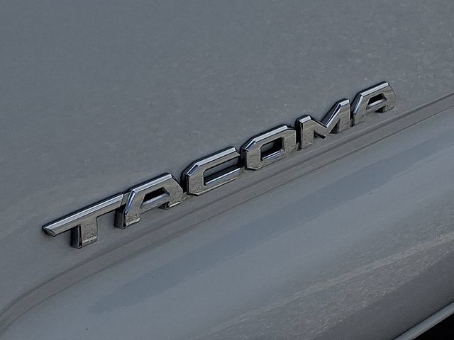 Used 2023 Toyota Tacoma TRD Sport w/ Technology Package AWD/4WD image 31