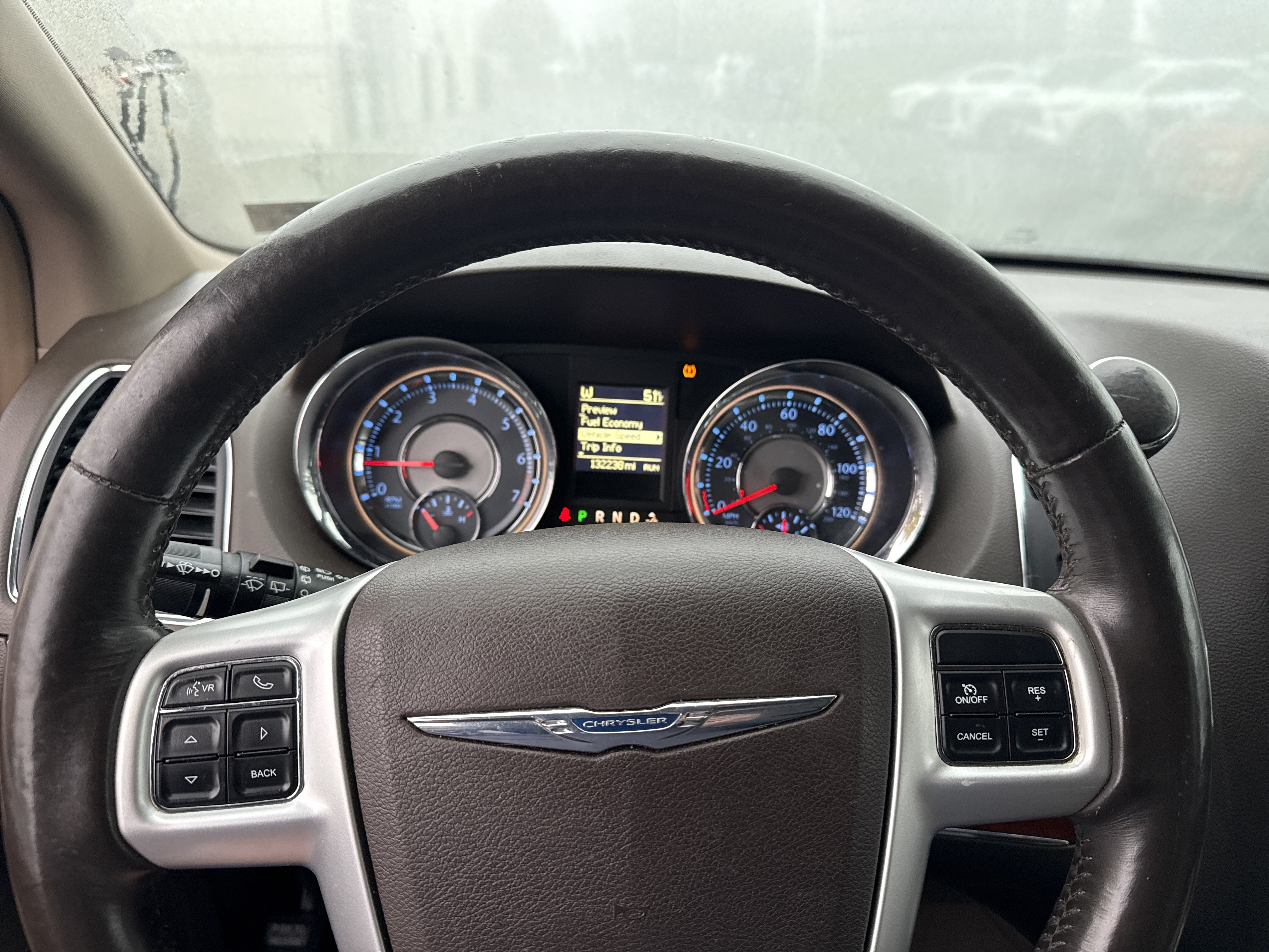 Used 2014 Chrysler Town & Country Touring-L w/ Driver Convenience Group FWD image 19